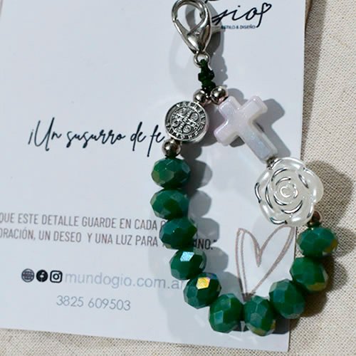 Charm Susurro de Fe Verde